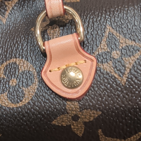 Louis Vuitton Monogram Canvas Tote in Brown with Tan Trim - Picture 4 of 10